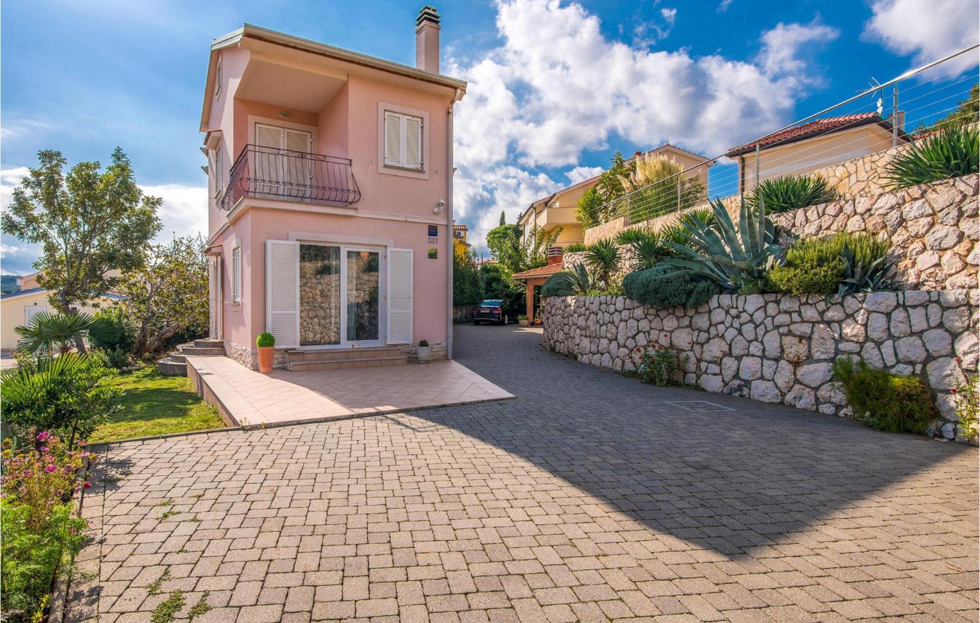 Gorgeous Apartment In Cizici With House Sea View Екстер'єр фото